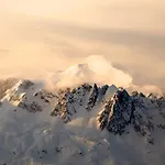Courmayeur شقة